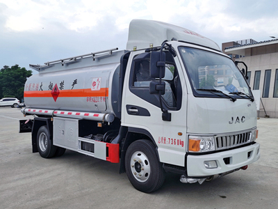 程力專汽運油車 配置、圖片與參數詳解